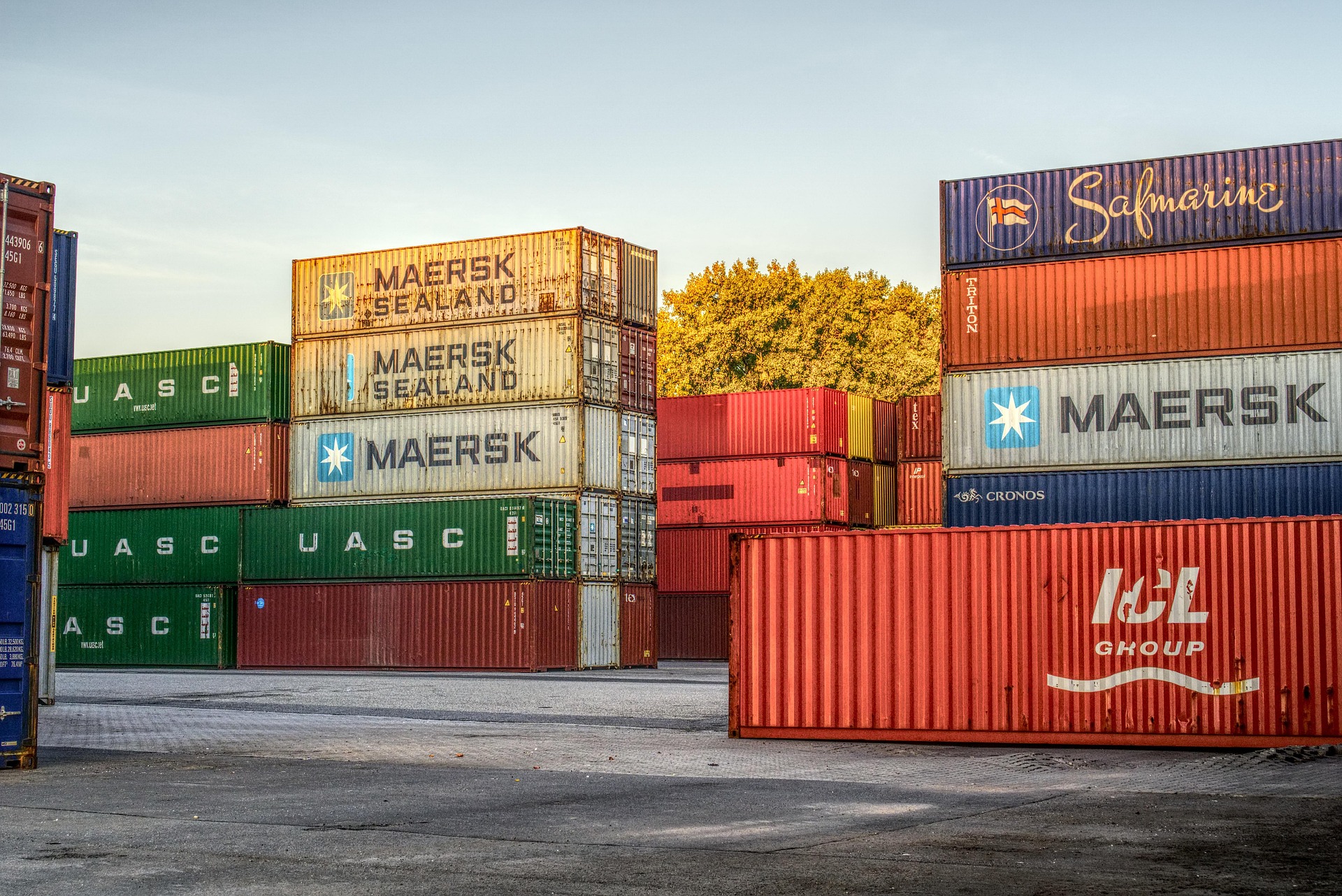 Ares Management: Logistik-Revolution mit Milliardeninvestitionen und unerwarteten Herausforderungen